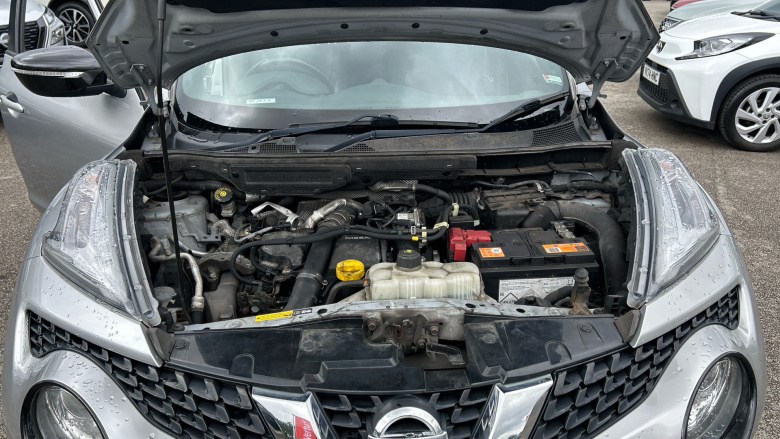 Nissan Juke 1.5 dCi N-Connecta 5dr Diesel Hatchback